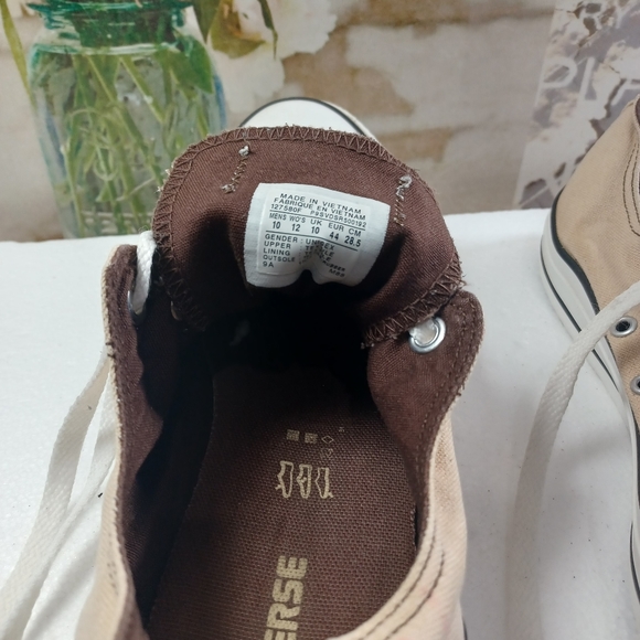 CONVERSE All Star Tan Canvas Low Top Sneakers SHOES Laces Mens 10 woman 12. Cond - Picture 6 of 7